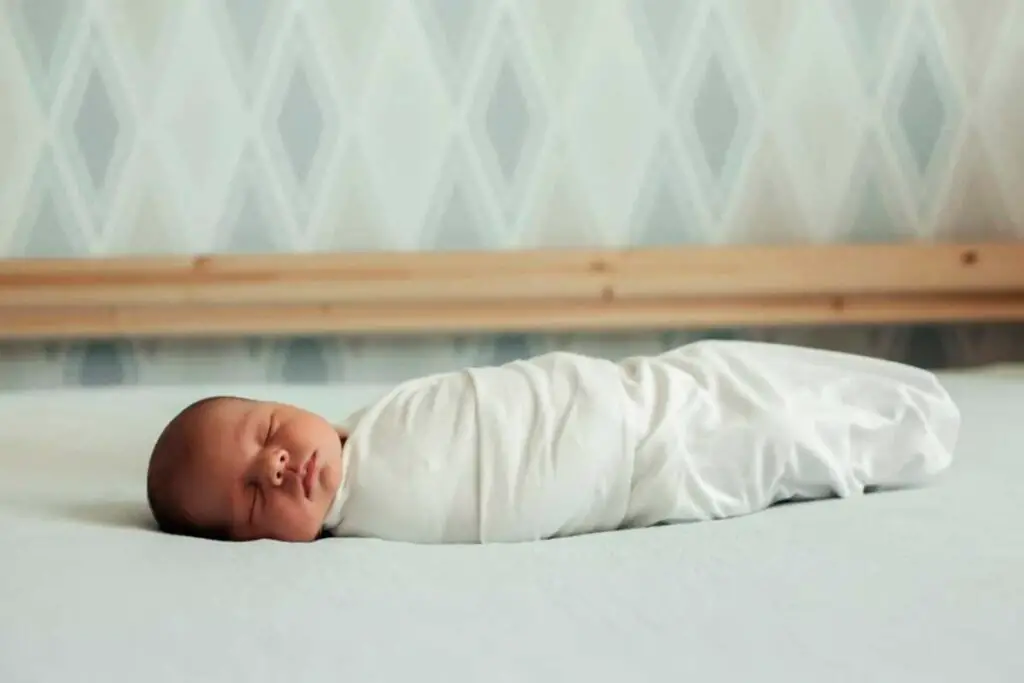 When To Stop Swaddling A Newborn Baby?